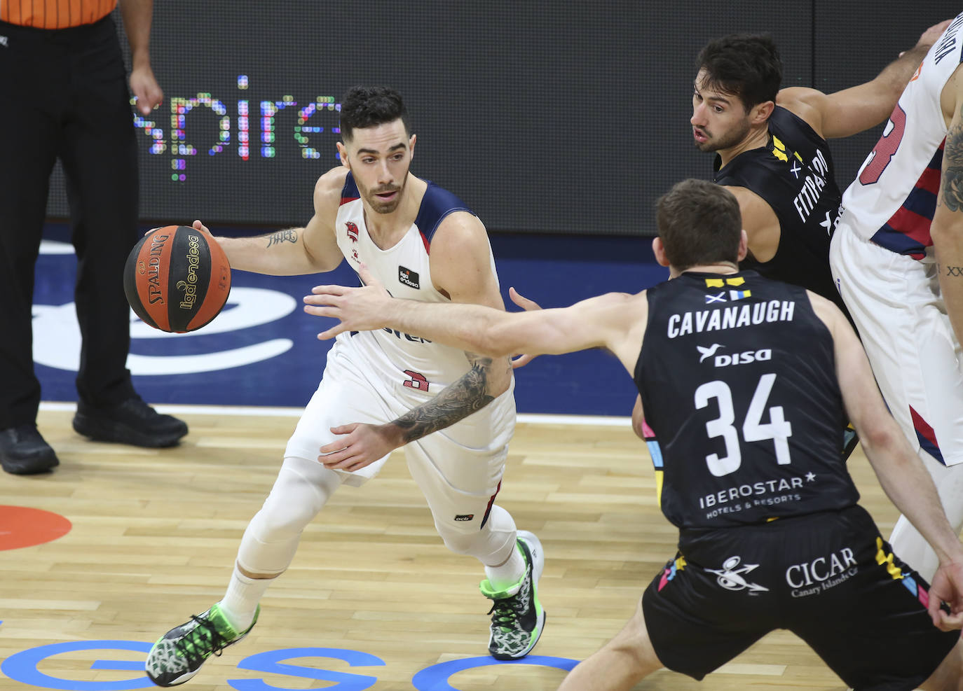 Fotos: Las mejores imágenes del Tenerife-Baskonia