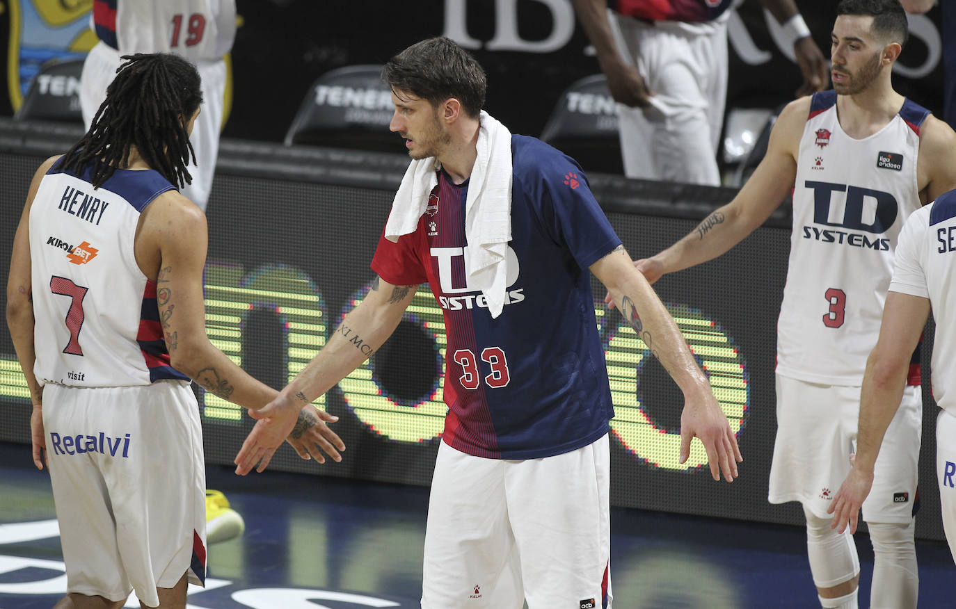 Fotos: Las mejores imágenes del Tenerife-Baskonia