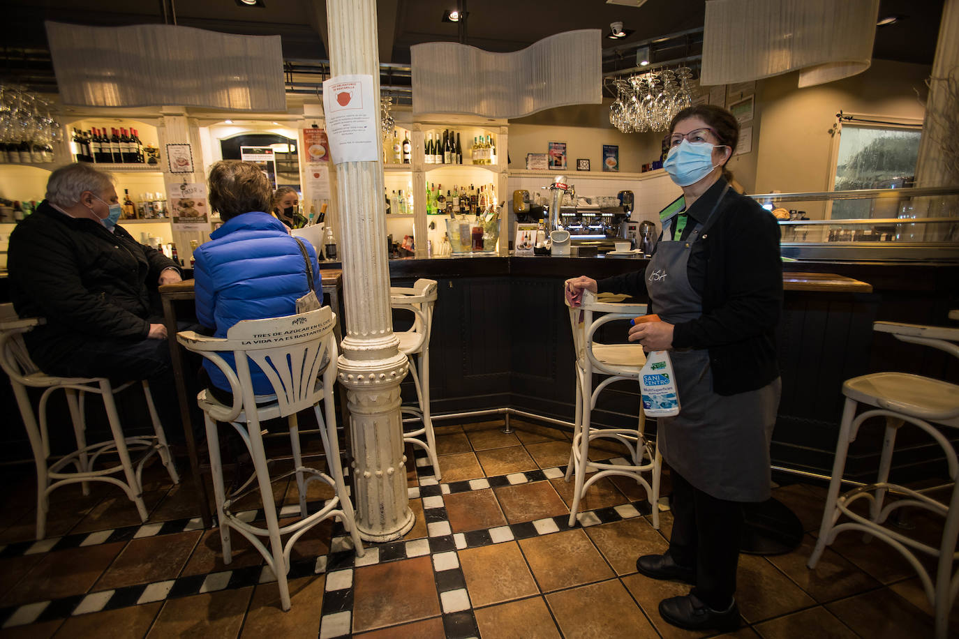Fotos: Así ha sido el primer día con los bares abiertos