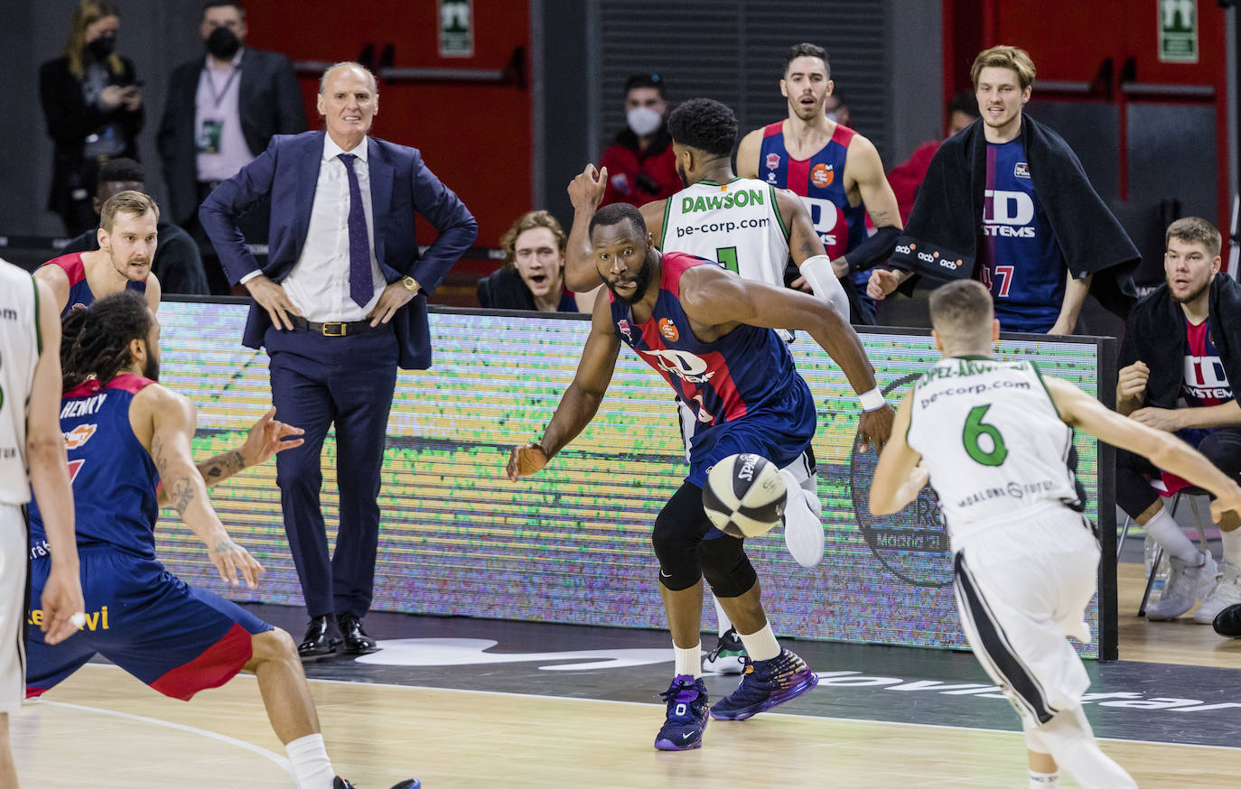 Fotos: Las mejores imágenes del Baskonia-Joventut