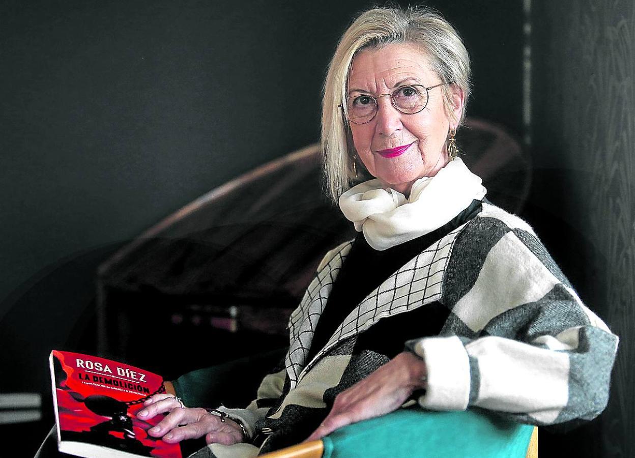 «Todos los rumores que me vinculan con el PP o Vox son falsos», asegura Rosa Díez. 