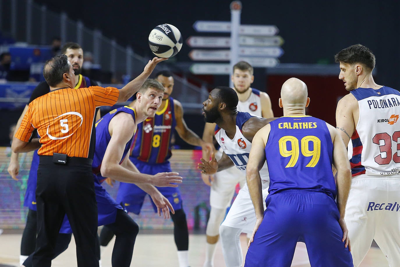 Fotos: Las mejores imágenes del Barcelona - TD Systems Baskonia de la semifinal de la Copa del Rey2021