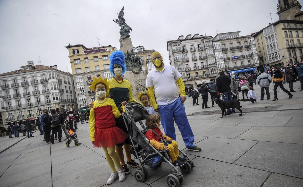 El ambiente se concentró en la Plaza de España y La Blanca.