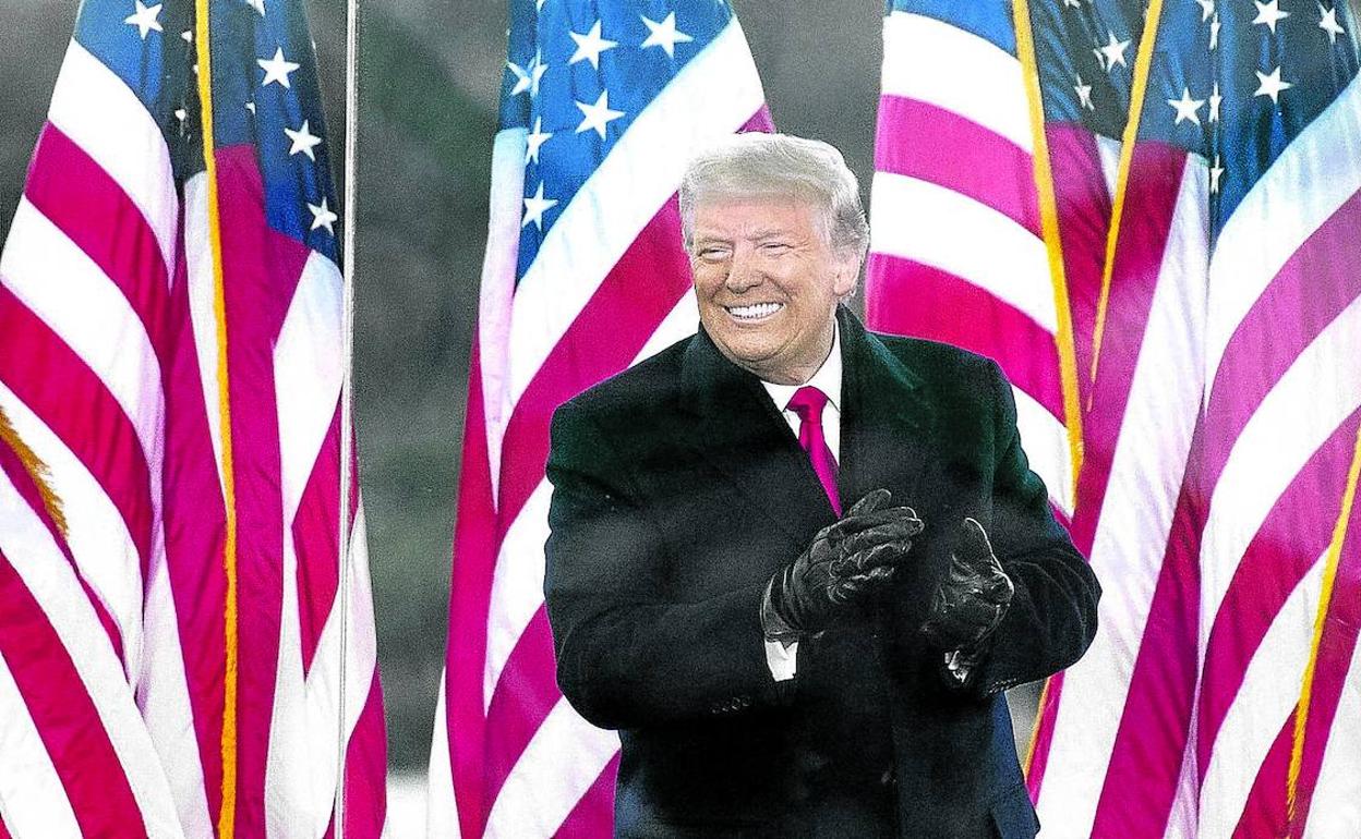 Donald Trump participa en un encuentro con sus seguidores que tuvo lugar horas antes del asalto al Capitolio.