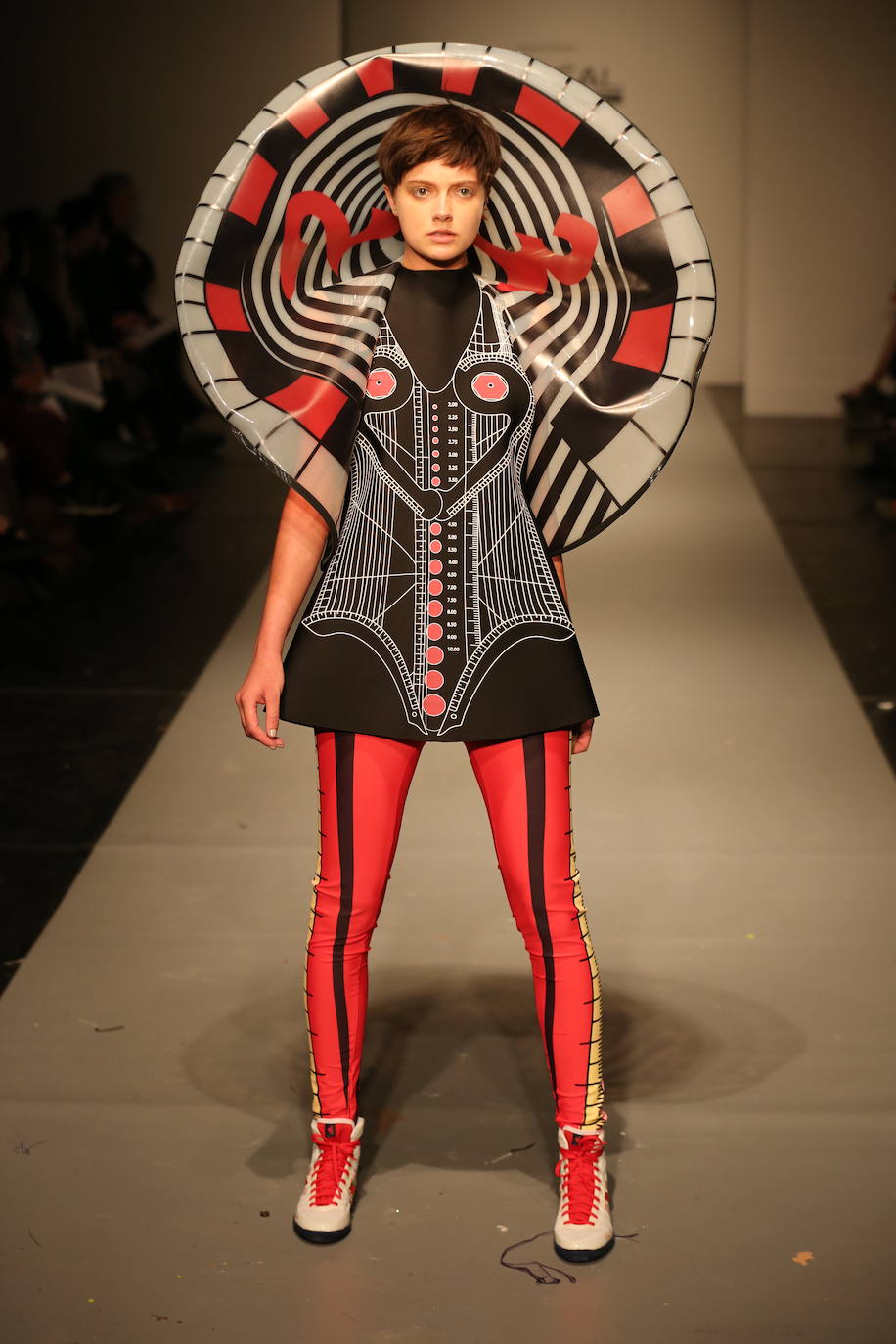 Fotos: Laino, la diseñadora vasca que se abre paso en Londres y que Lady Gaga debería conocer