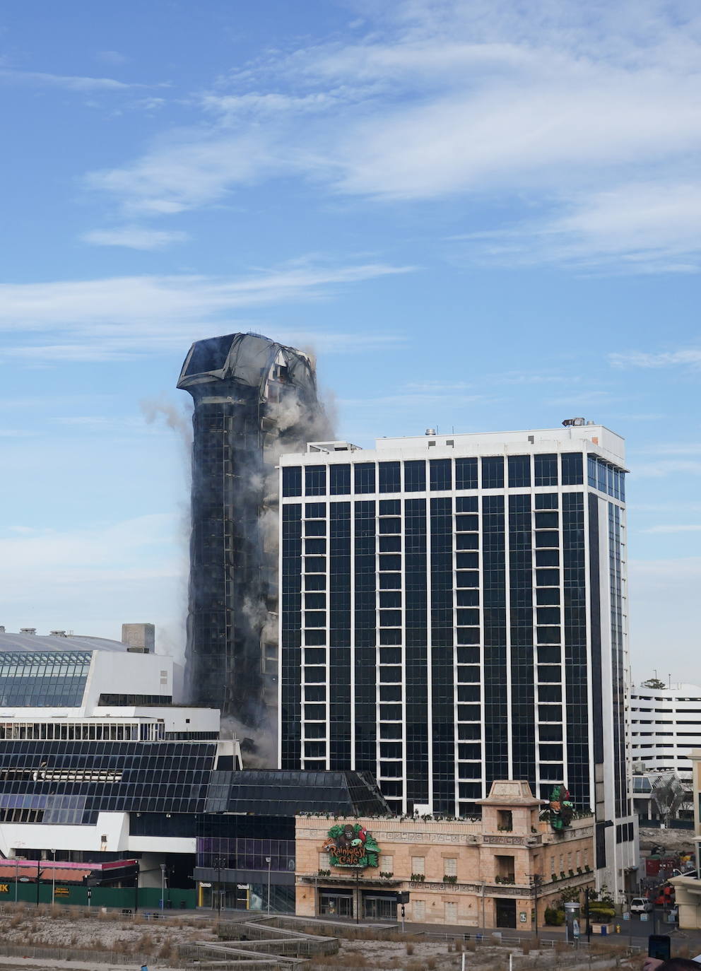 Fotos: Derribado el casino que Trump construyó en Atlantic