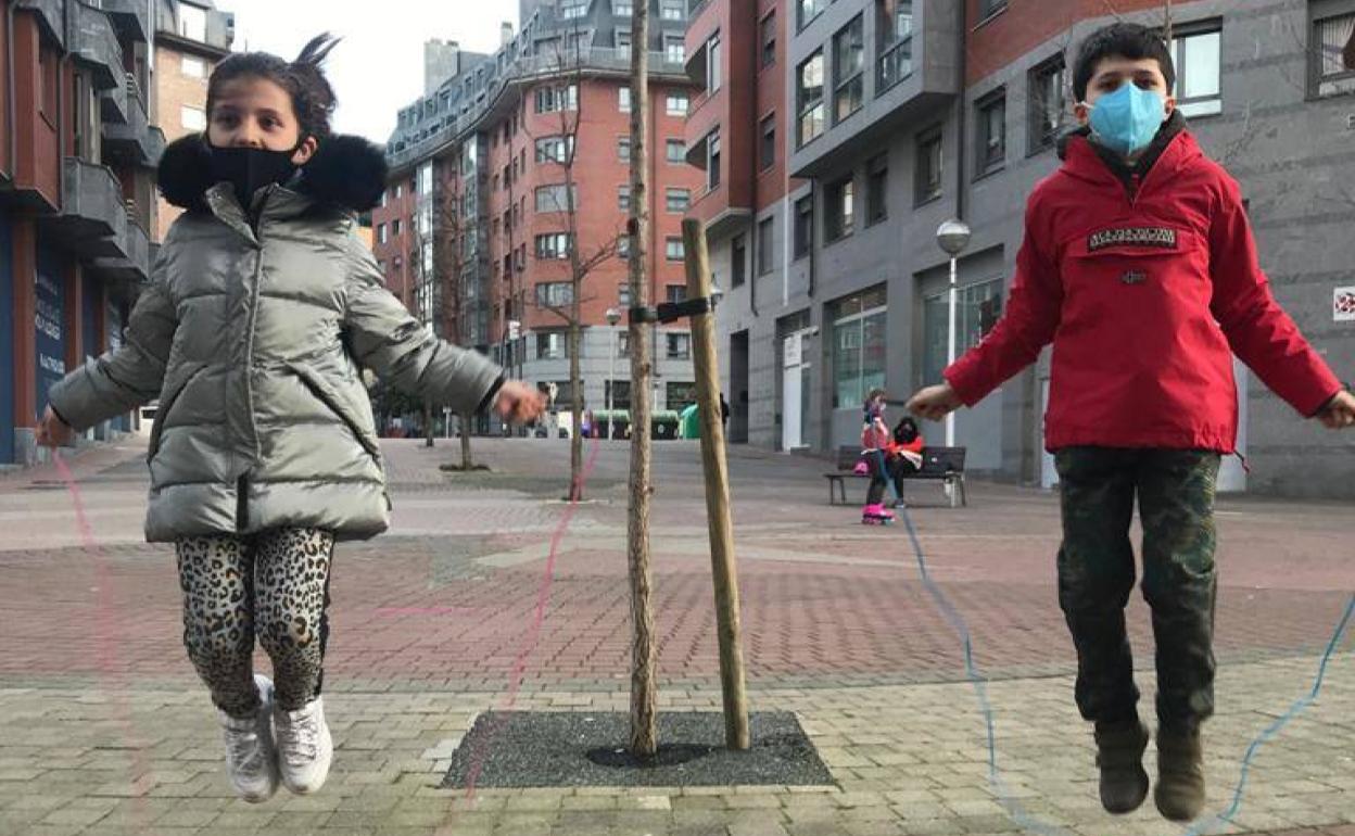 L@s niñ@s vuelven a saltar a la comba en Bilbao