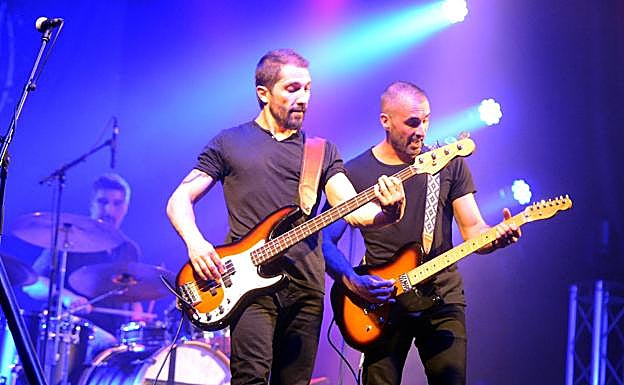 Txemi y William, bien avenidos en escena.