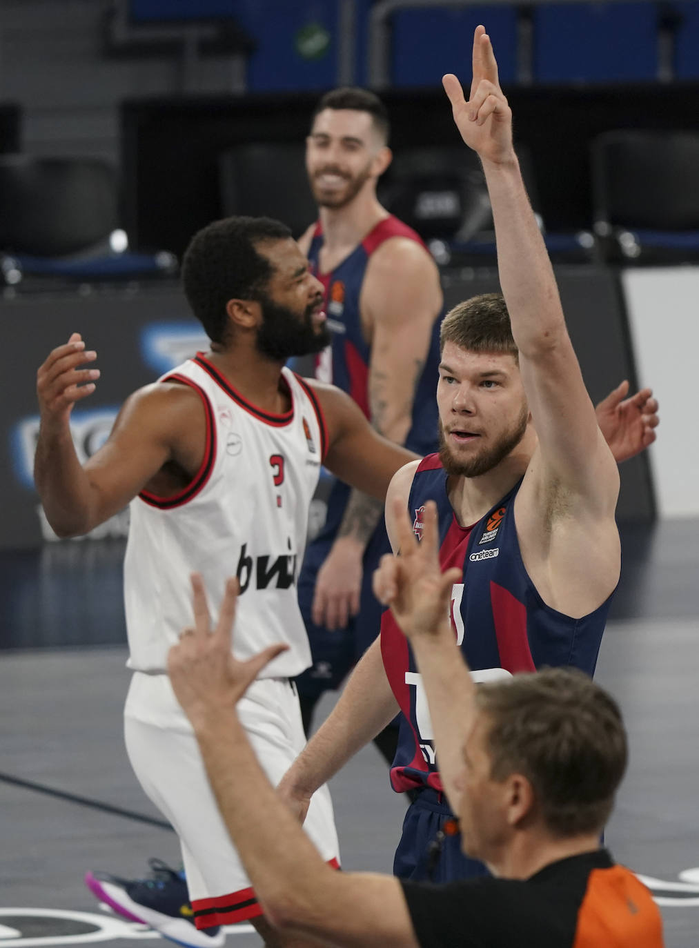 Fotos: Las mejores imágenes del Baskonia - Olympiacos