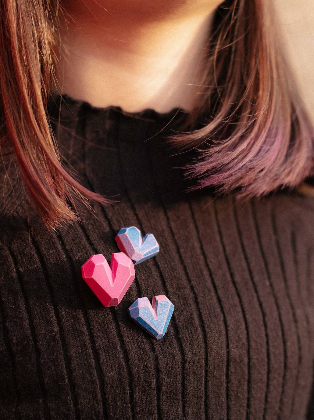 Fotos: Una creadora abre en su taller de Solokoetxe una exposición que protagonizan las mujeres del barrio