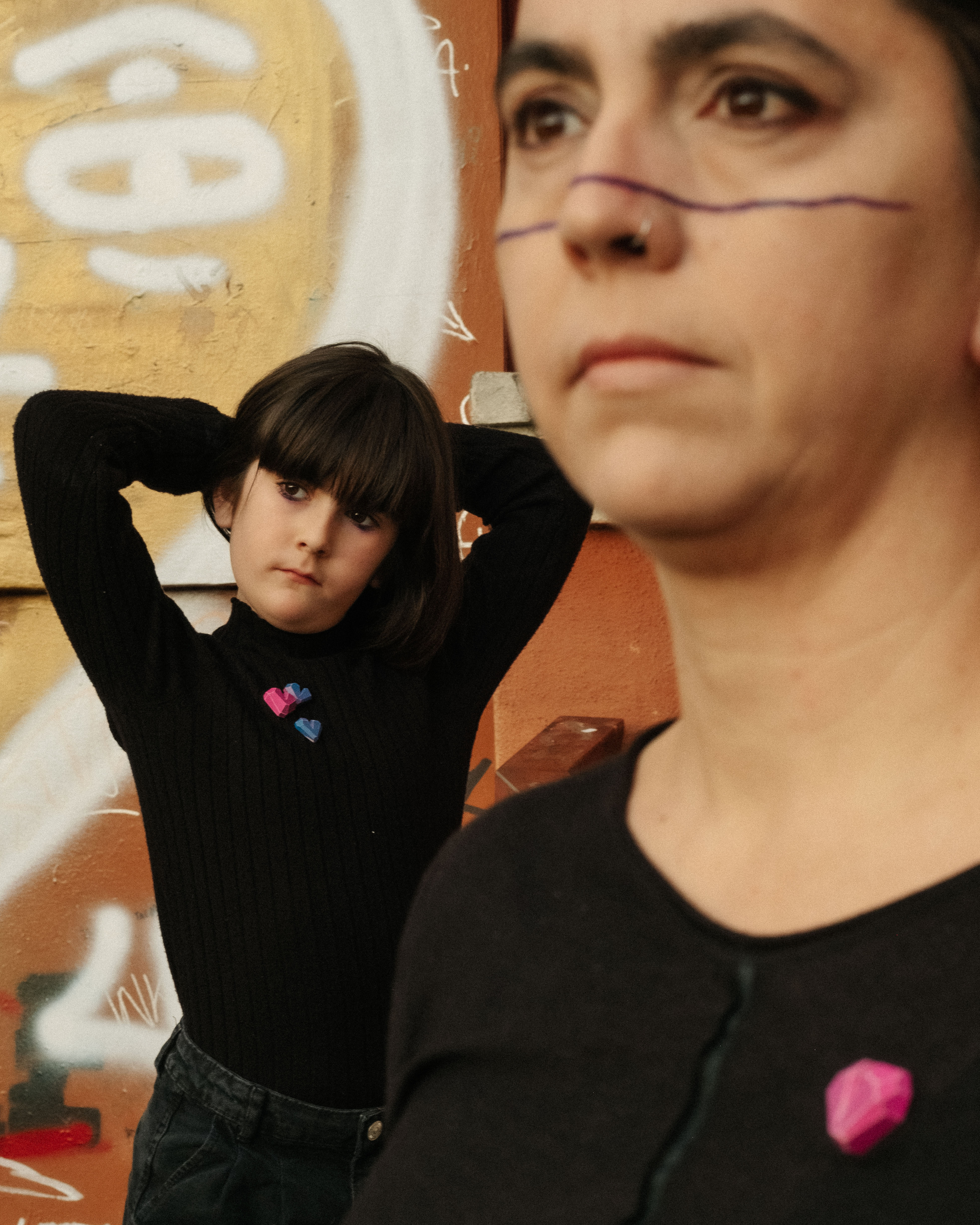 Fotos: Una creadora abre en su taller de Solokoetxe una exposición que protagonizan las mujeres del barrio