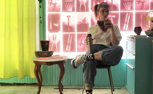 Eva Burton en su taller