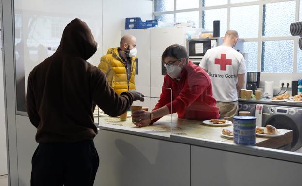 106 migrantes han pasado la noche en albergues de Irun y Hondarribia