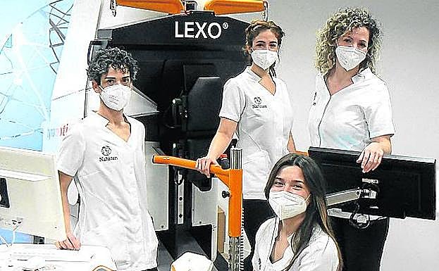 Parte del equipo del centro Nahizen.