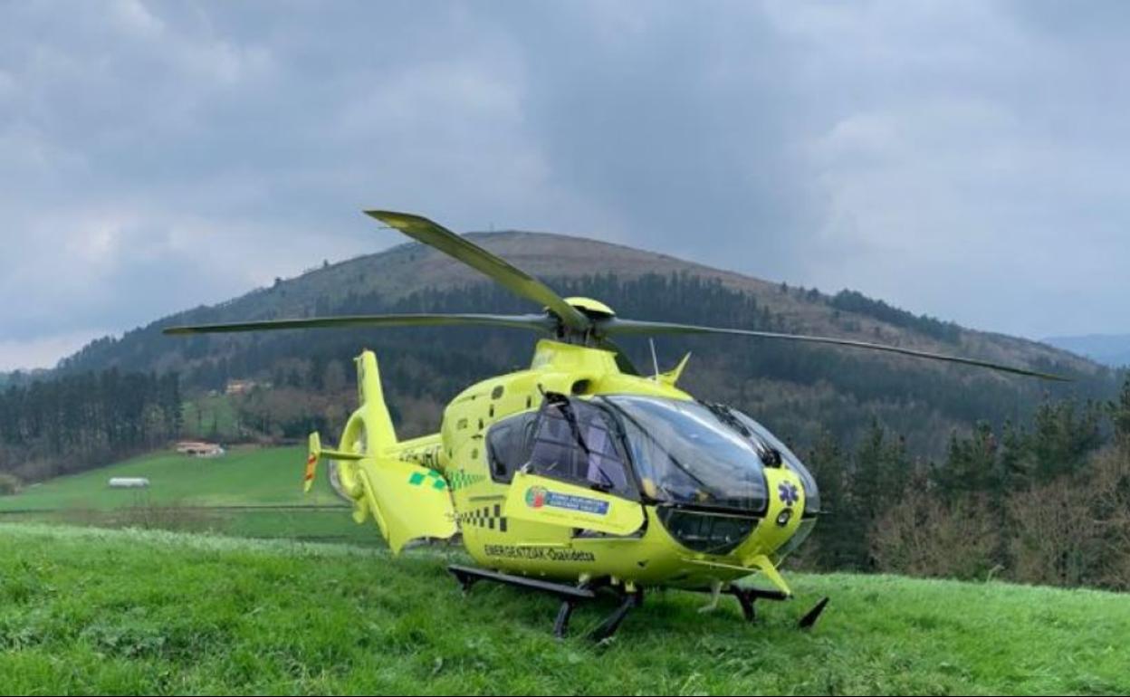 Herido un varón cuando manipulaba una antigua granada explosiva en Okondo