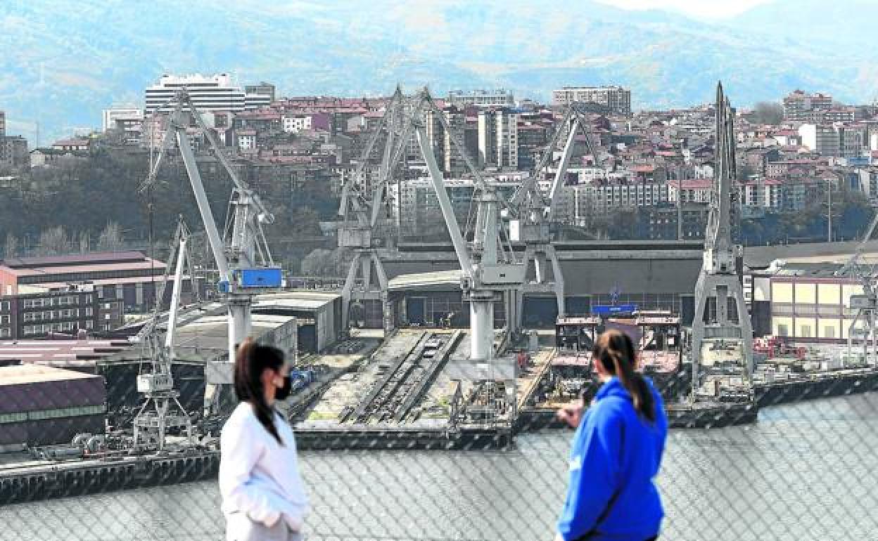 La Naval: Un nuevo paseo al borde de la ría