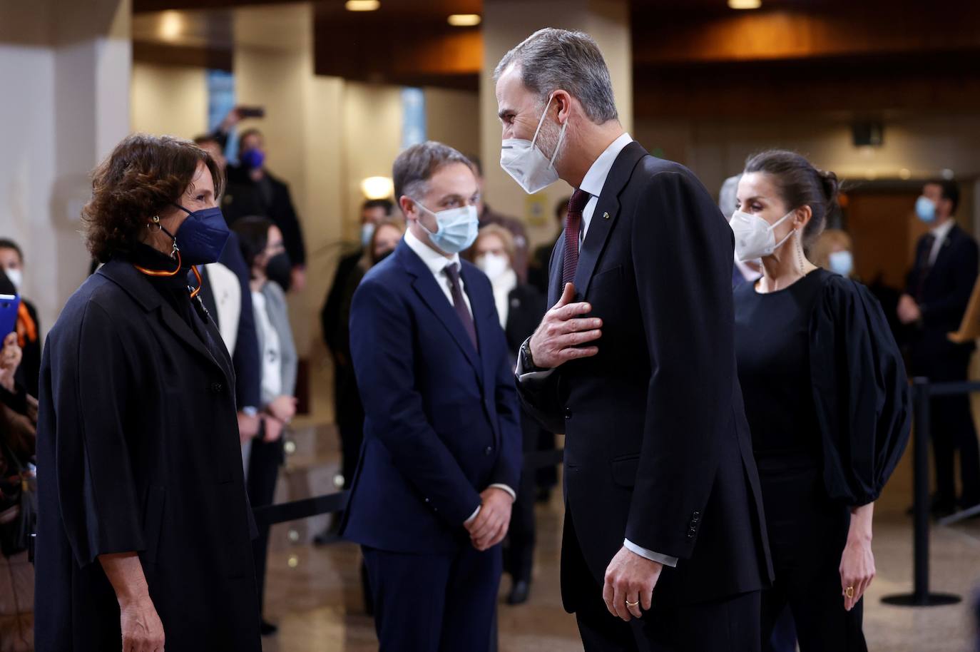 Fotos: La reina Letizia vuelve a confiar en Pertegaz y estrena una de sus prendas más especiales