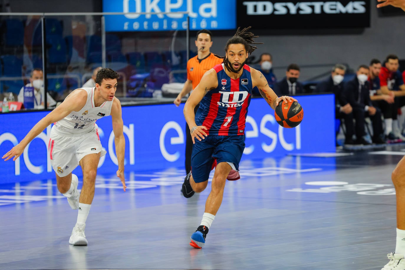 Fotos: Las mejores imágenes del Baskonia - Real Madrid