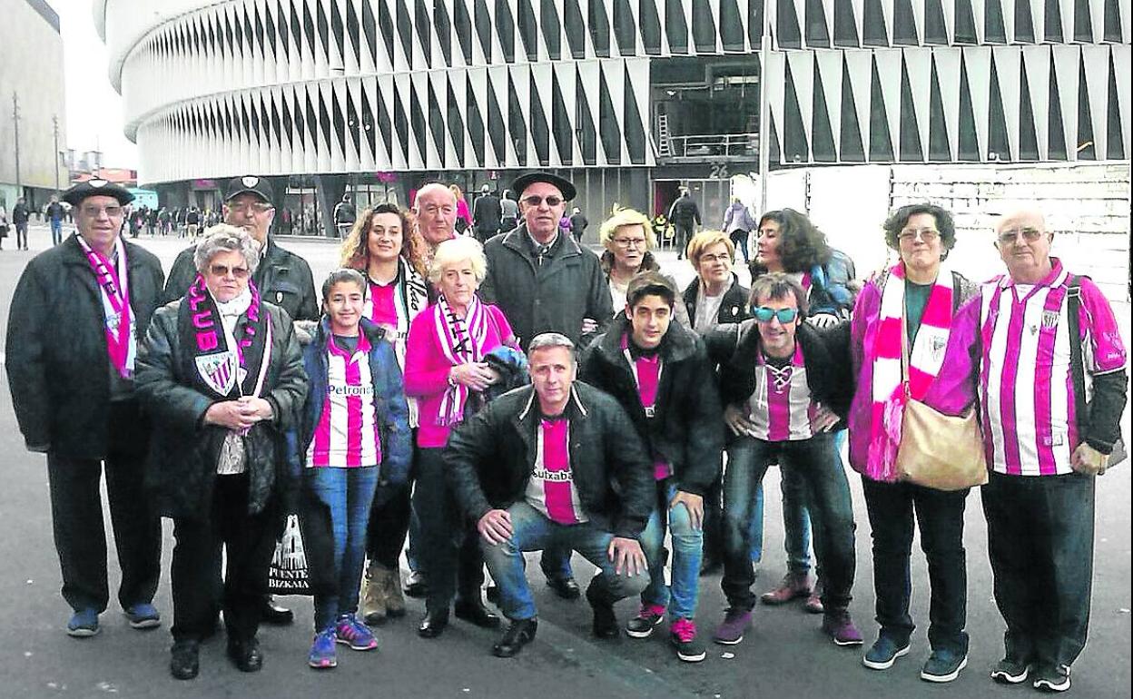 De visita. La peña San Mamés de Felanitx, en un encuentro del Athletic en La Catedral. 