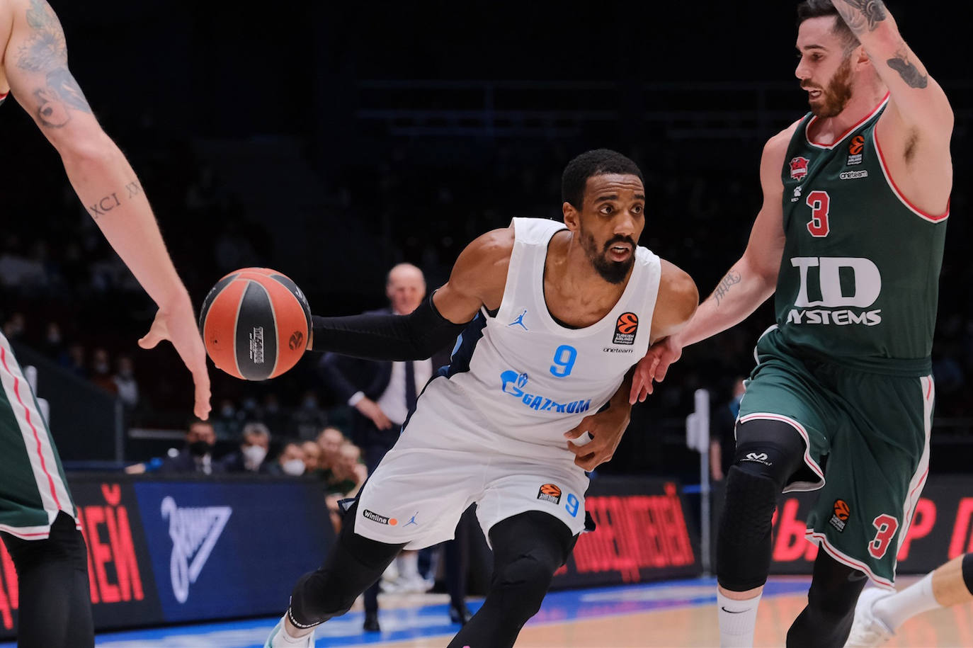 Fotos: Las mejores imágenes del Zenit - Baskonia