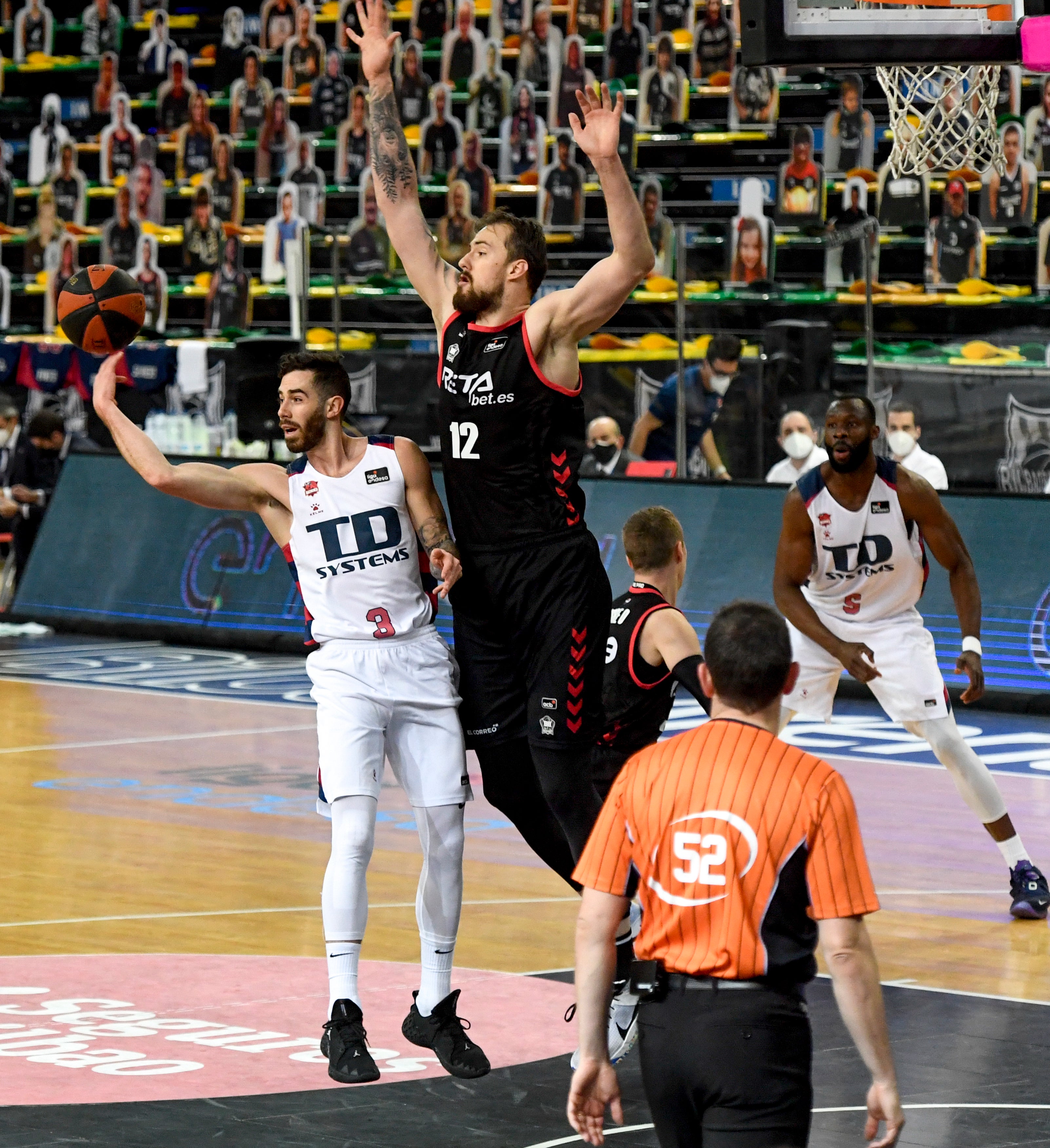 Fotos: Las mejores imágenes del Bilbao Basket-Baskonia