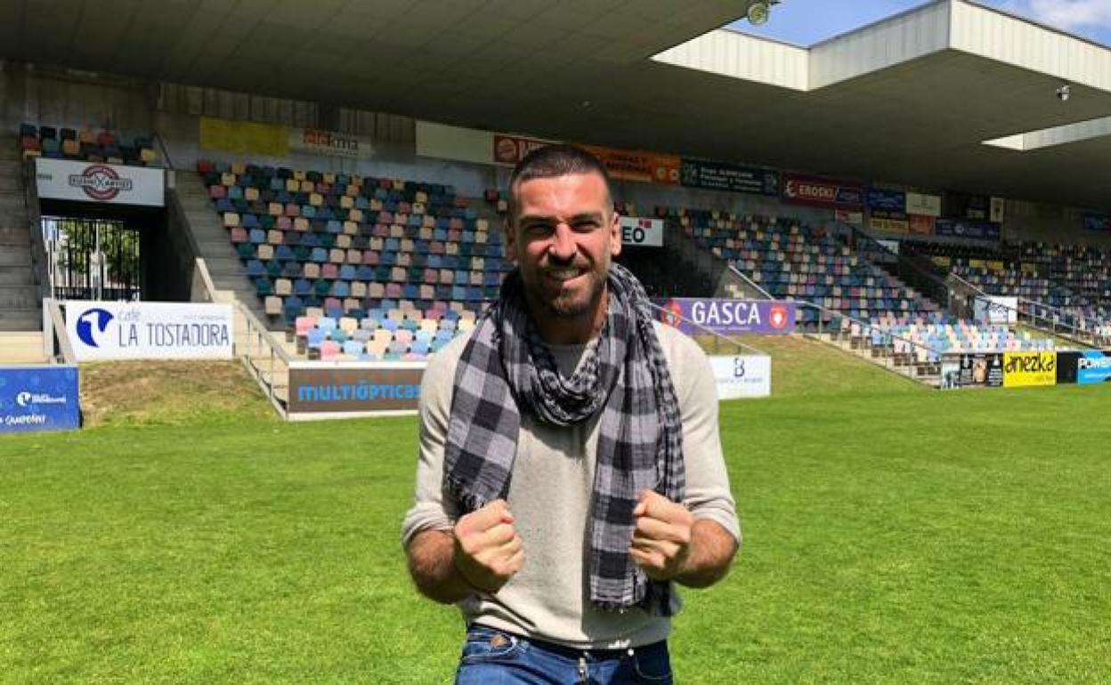 Carles Marc lamenta la ausencia de público en Lasesarre debido a las restricciones 