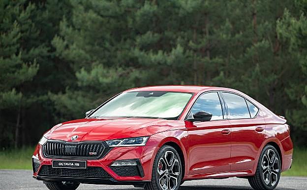 SKODA Octavia RS: deportividad con todas las prestaciones familiares