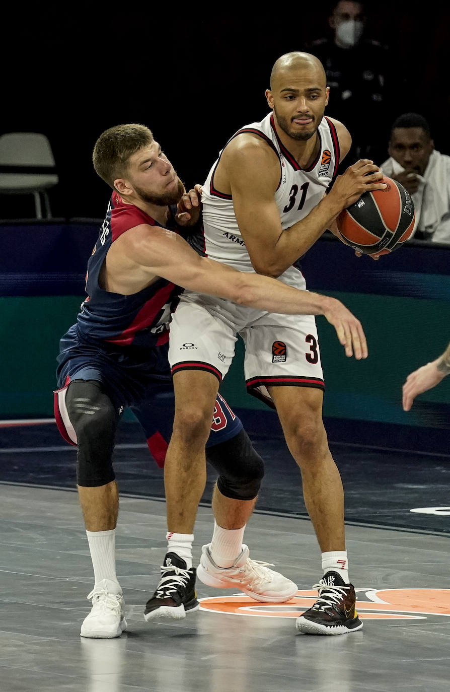 Fotos: Las mejores imágenes del Baskonia - Milán