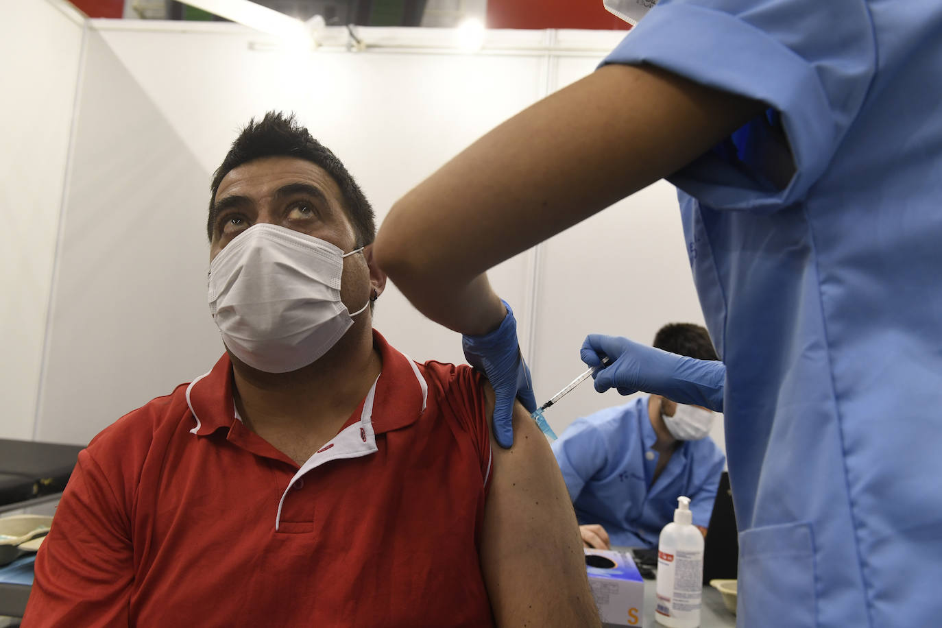 Fotos: Así ha sido el primer día en el vacunódromo de La Casilla