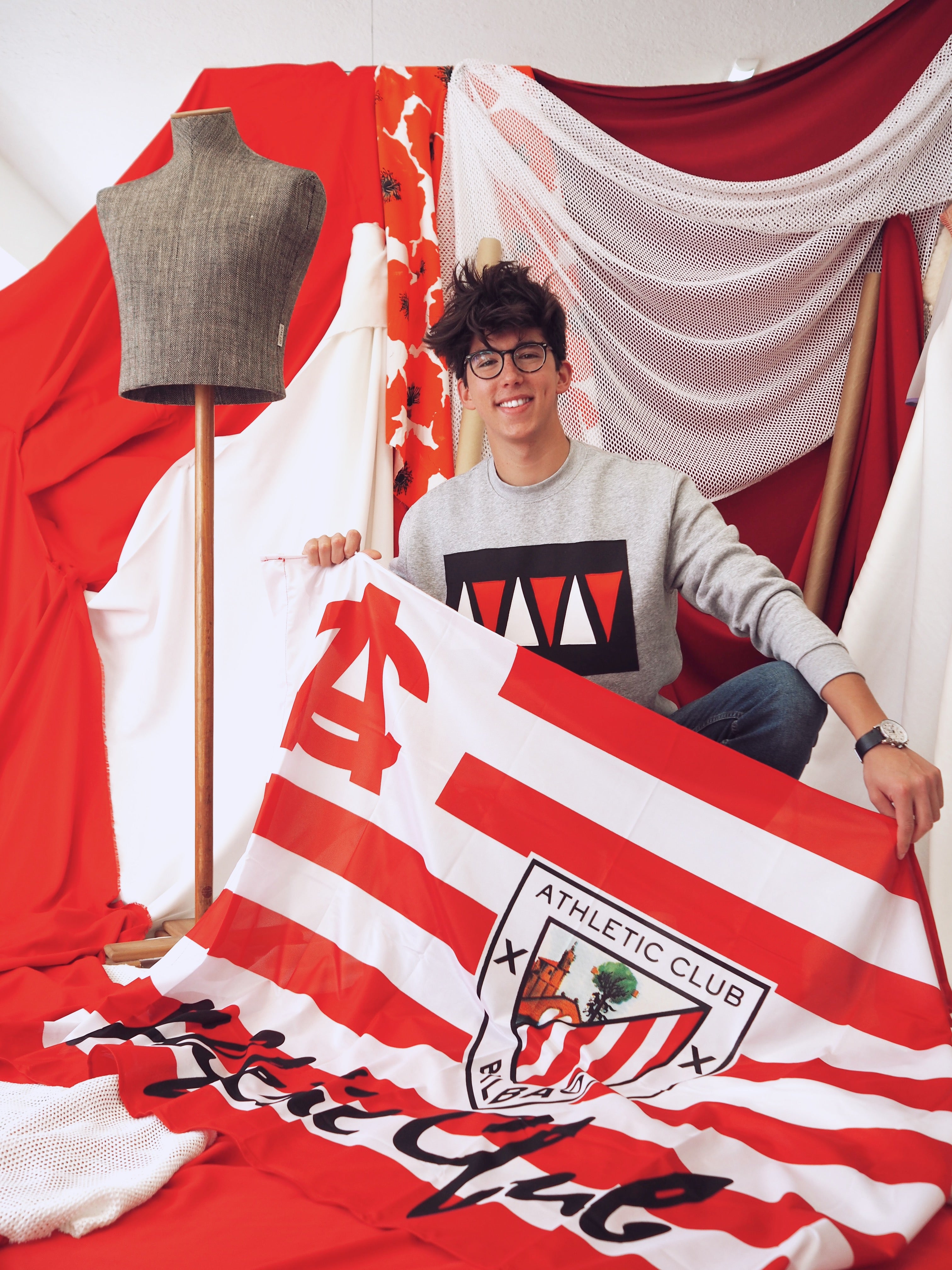 Fotos: La sudadera de diseño edición Athletic que luce Ibai Gómez y está a punto de agotarse