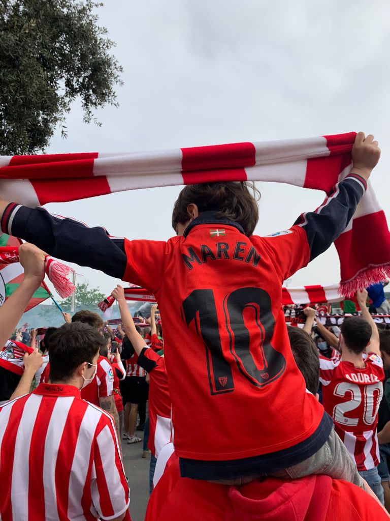 Fotos: Gran despedida a los jugadores del Atheltic en Lezama