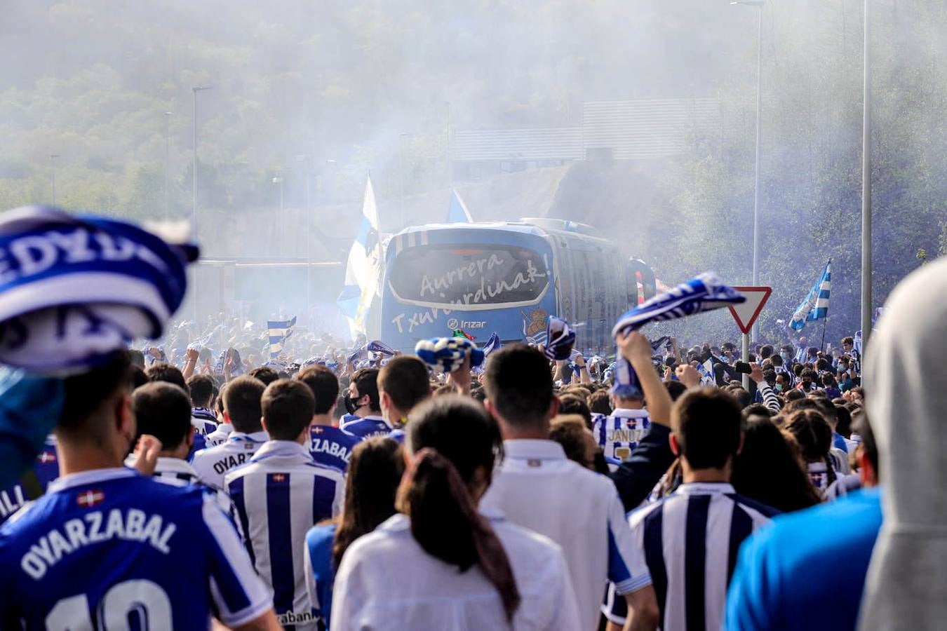 Fotos: Así fue la masiva despedida de los aficionados a la Real Sociedad
