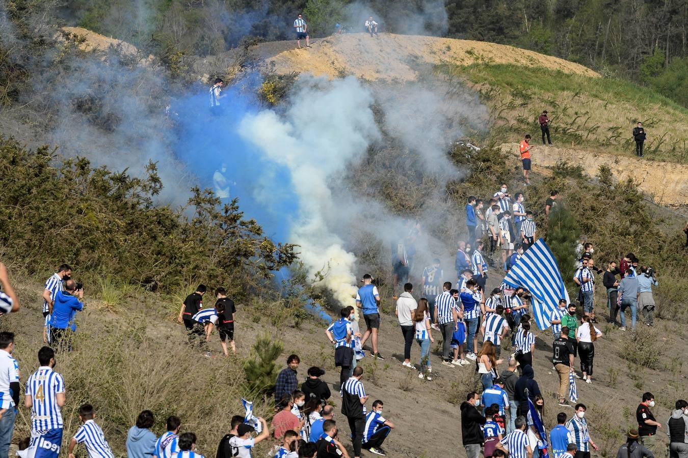 Fotos: Así fue la masiva despedida de los aficionados a la Real Sociedad