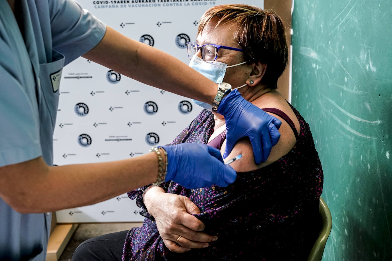Fotos: Arranca la inmunización en el &#039;vacunódromo&#039; de Lakua