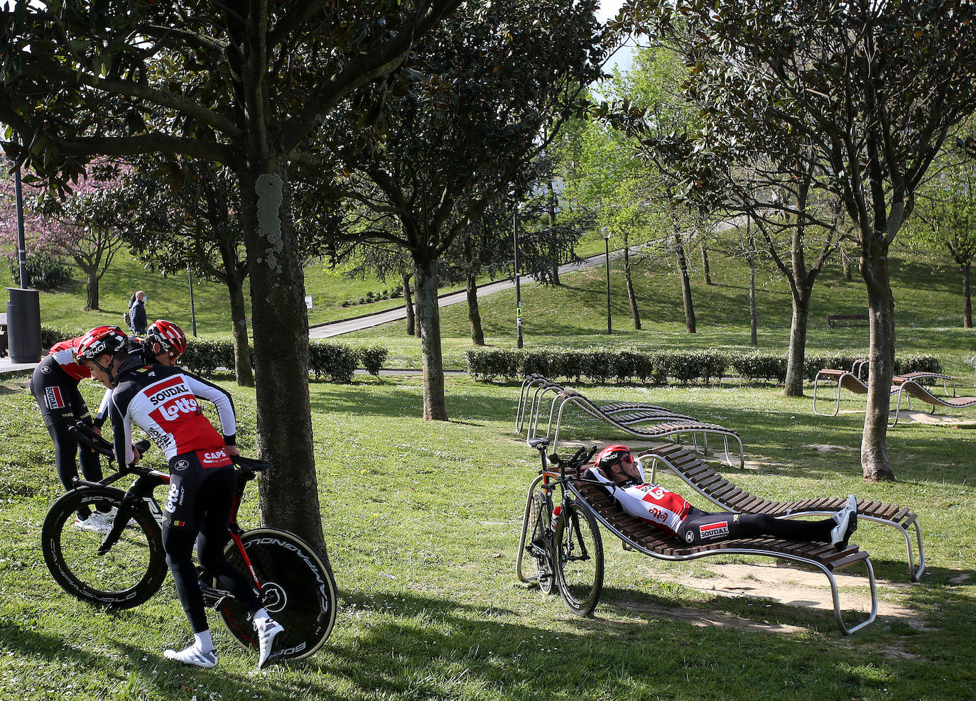 Fotos: La Itzulia echa a andar