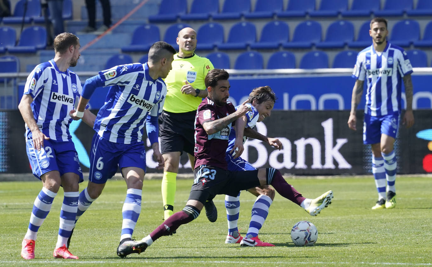 Fotos: Las mejores imágenes del Alavés - Celta de Vigo