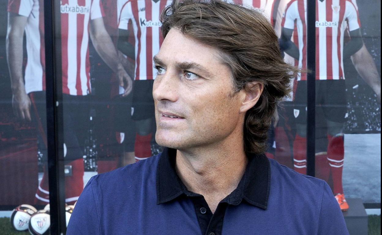 Julen Guerrero, uno de los últimos grandes capitanes del Athletic, confía en que los rojiblancos se rehagan para afrontar la final ante el Barça.