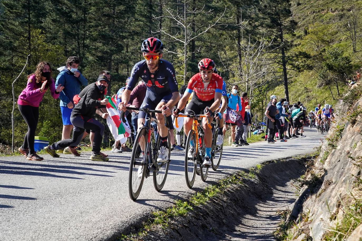 Fotos: Salida de la tercera etapa de la Itzulia desde Amurrio