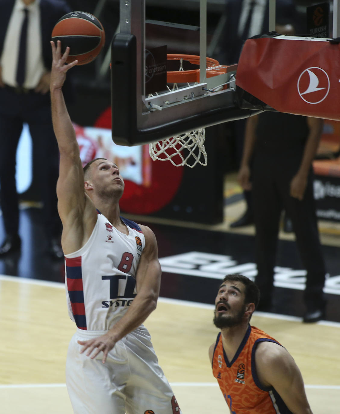 Fotos: Las mejores imágenes del Valencia Basket - Baskonia de la Euroliga