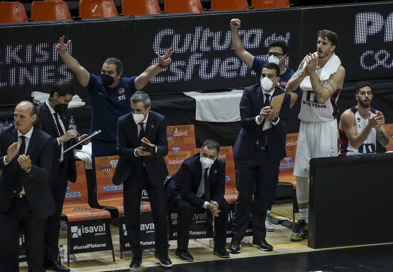 Fotos: Las mejores imágenes del Valencia Basket - Baskonia de la Euroliga