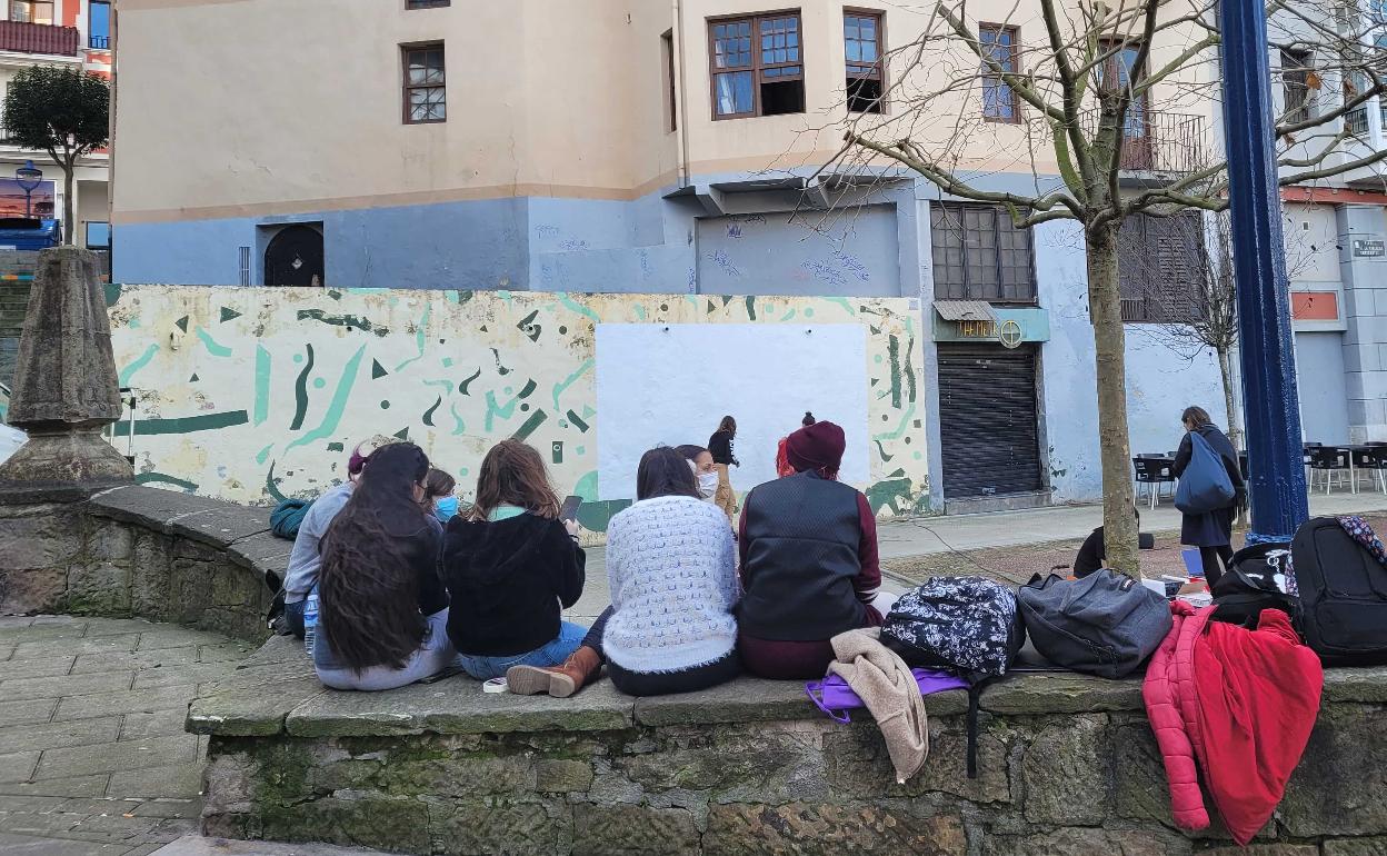Efectos del coronavirus en jóvenes: La pandemia aumenta la irritabilidad y el insomnio de los adolescentes de Portugalete