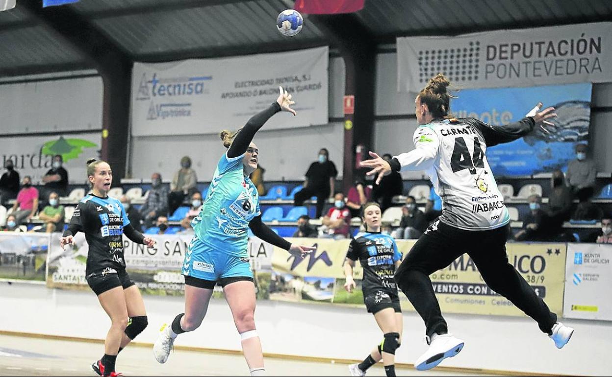 El ZEV Zuazo perdió 28-19 ante el Guardés en Pontevedra y quedó fuera de la Copa de la Reina. 