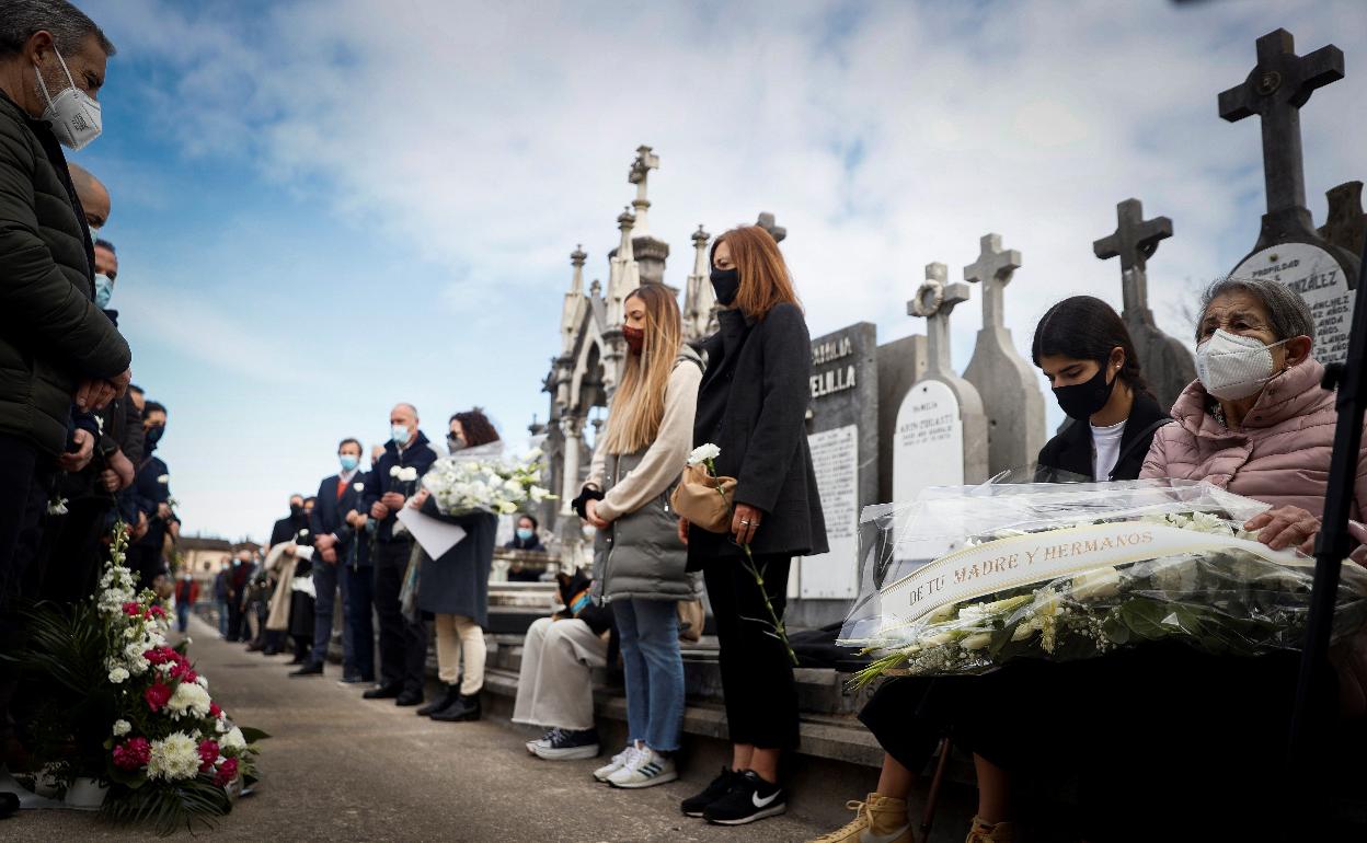Homenaje por el aniversario del asesinato de Franciso Javier Gómez Elosegui