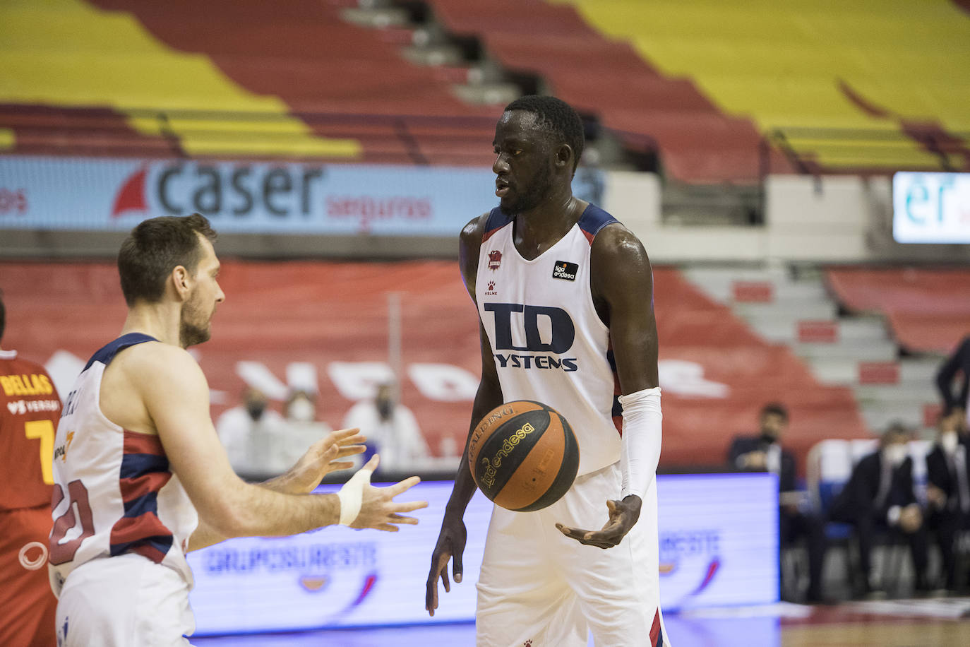 Fotos: El UCAM Murcia - Baskonia, en fotos