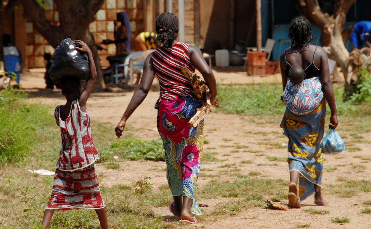 Afrikako emakume batzuk.