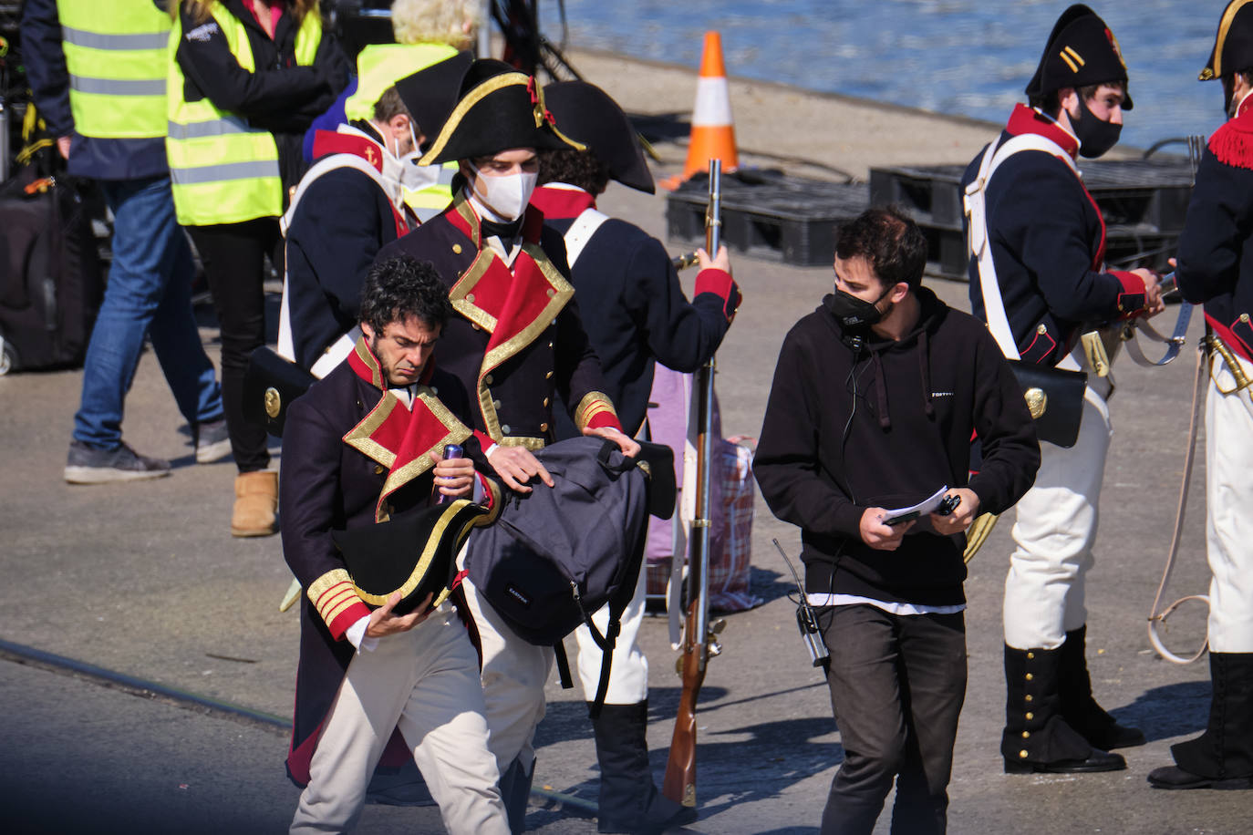 Fotos: Amenábar libra una batalla naval en Pasaia