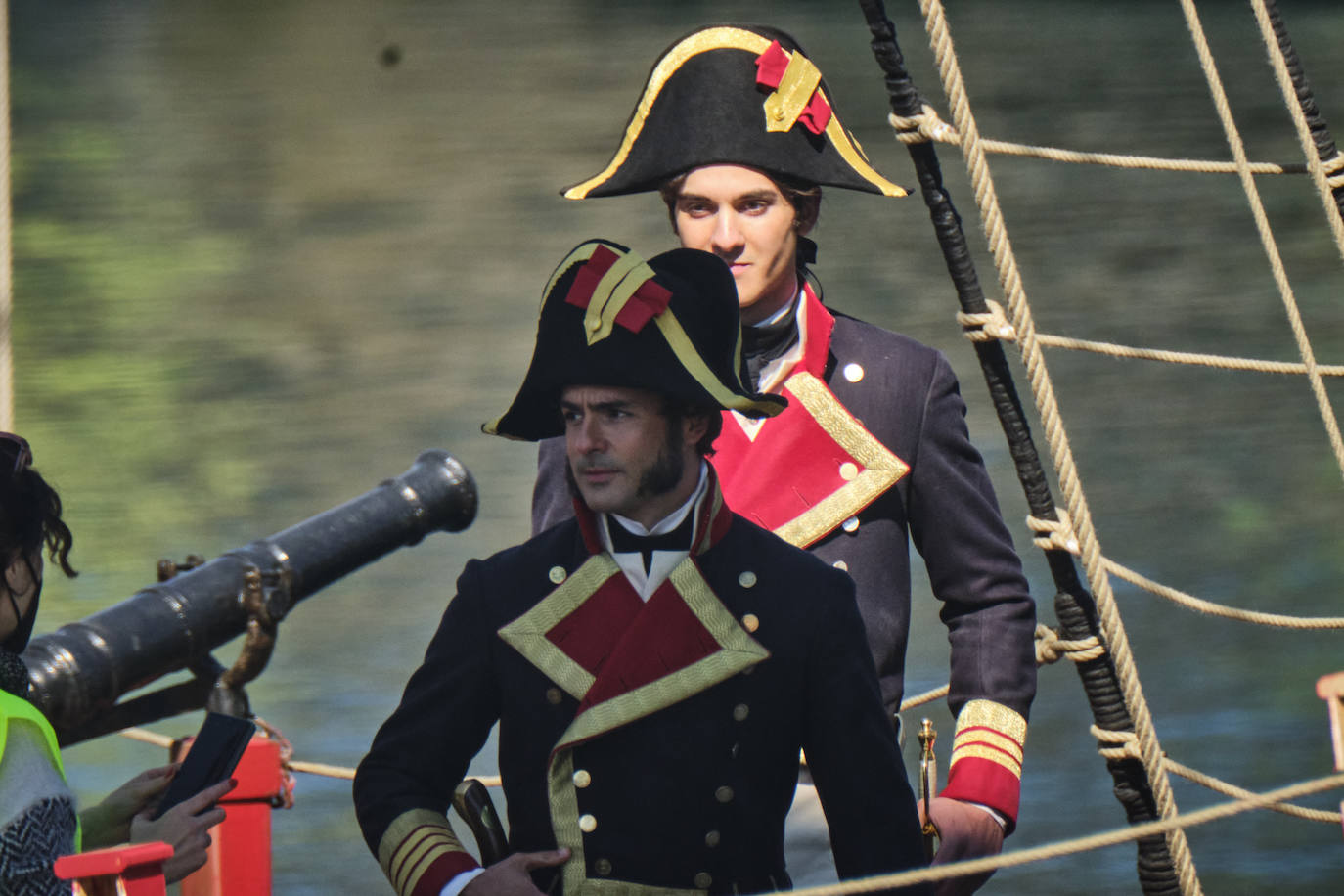 Fotos: Amenábar libra una batalla naval en Pasaia