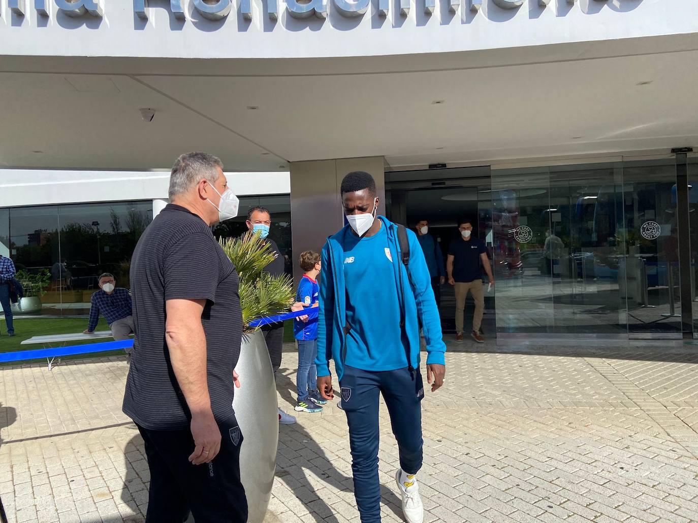 Fotos: Los jugadores rojiblancos ya regresan a Bilbao