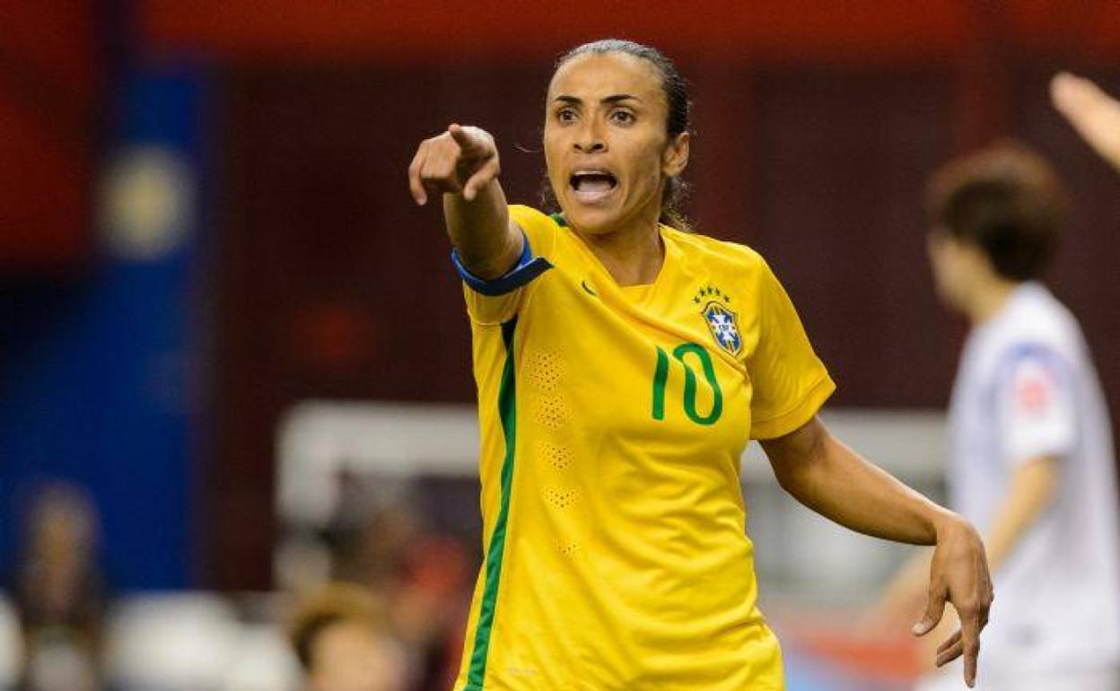 La brasileña Marta Vieira da Silva en uno de los numerosos partidos que ha jugado con su selección. 