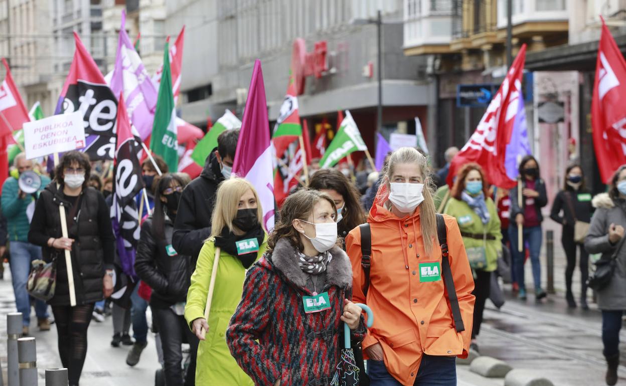 Manifestación del sector público en Vitoria.